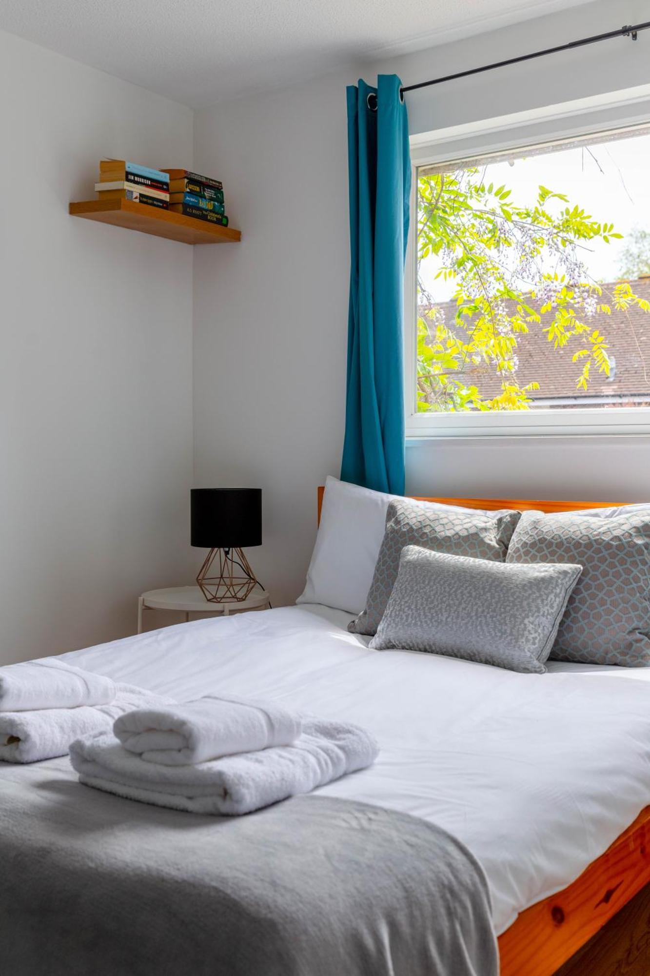 Bright 3 Bedroom House With Terrace 16 Mins To Big Ben Apartment *