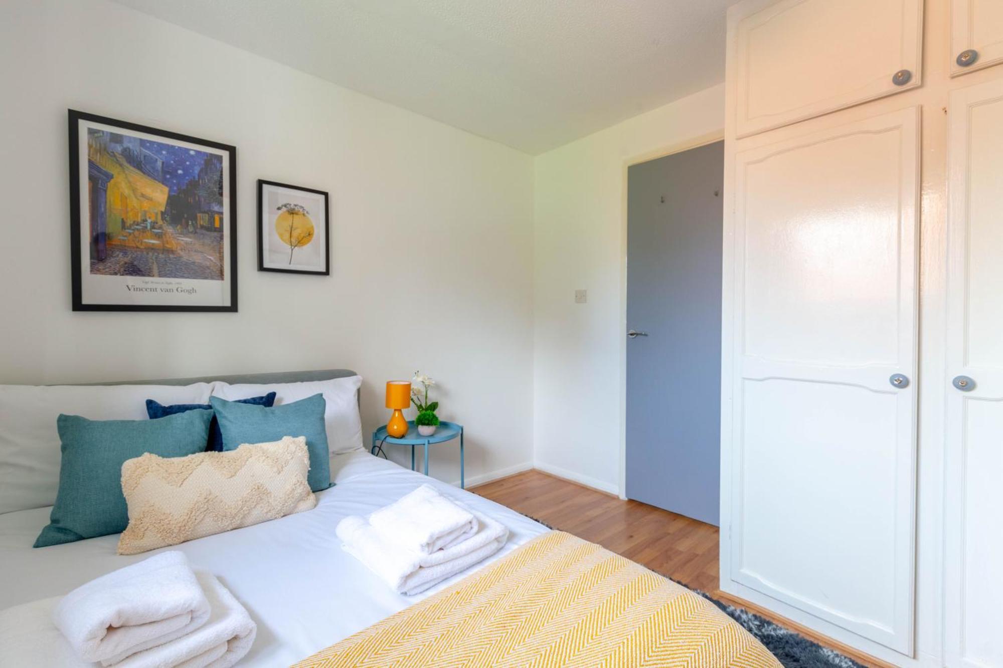 Bright 3 Bedroom House With Terrace 16 Mins To Big Ben Apartment