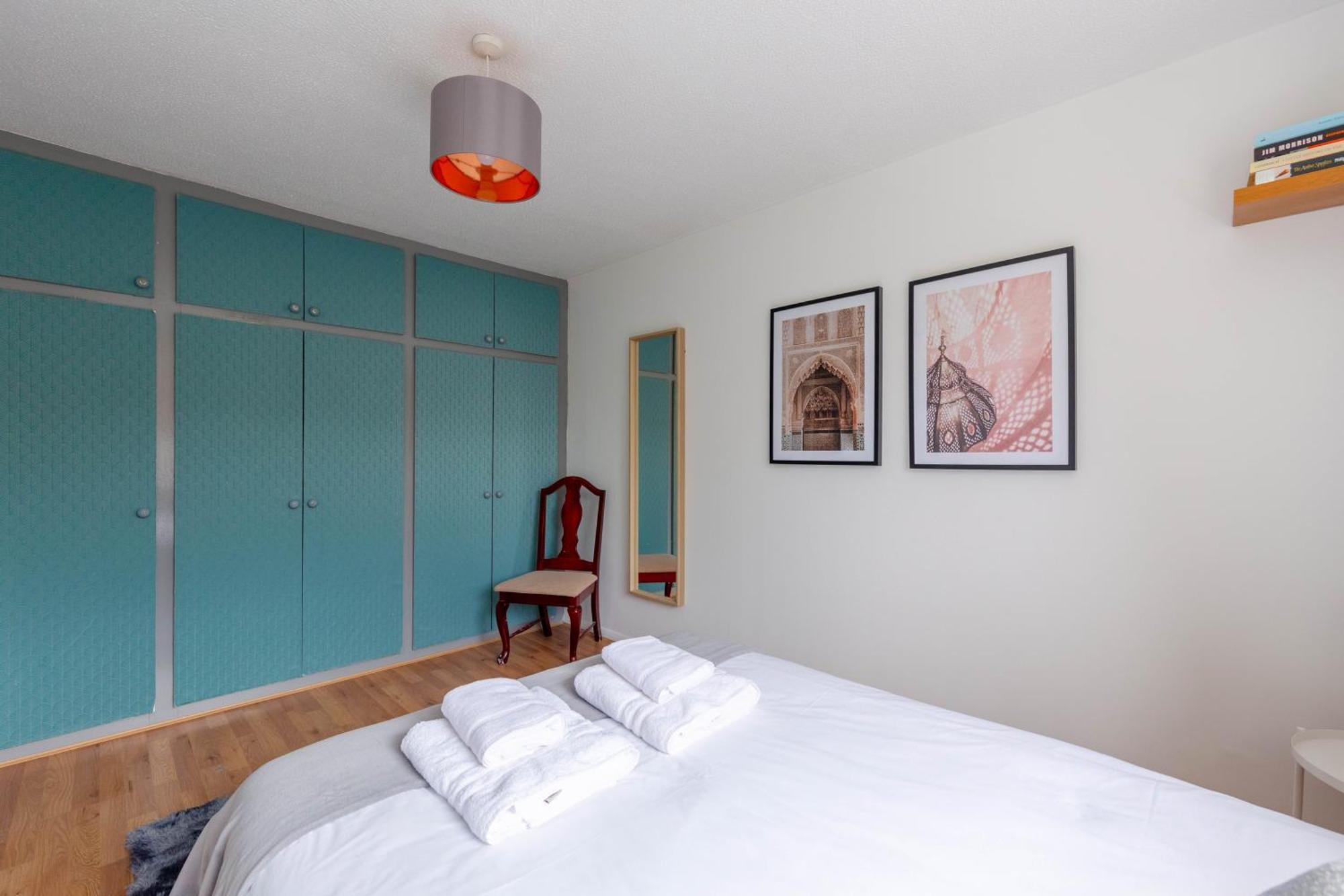 Bright 3 Bedroom House With Terrace 16 Mins To Big Ben Londra