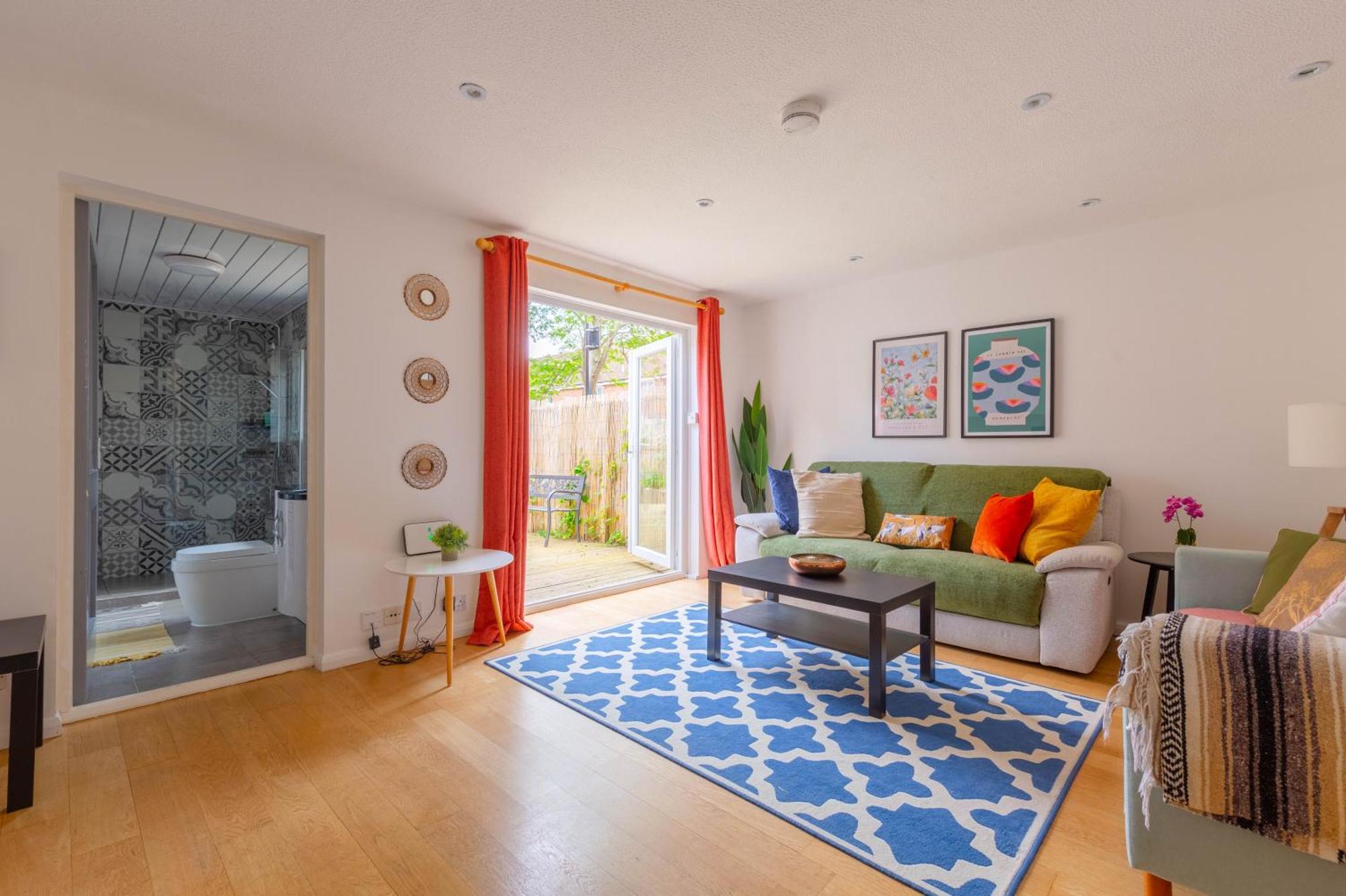 Bright 3 Bedroom House With Terrace 16 Mins To Big Ben * Londra