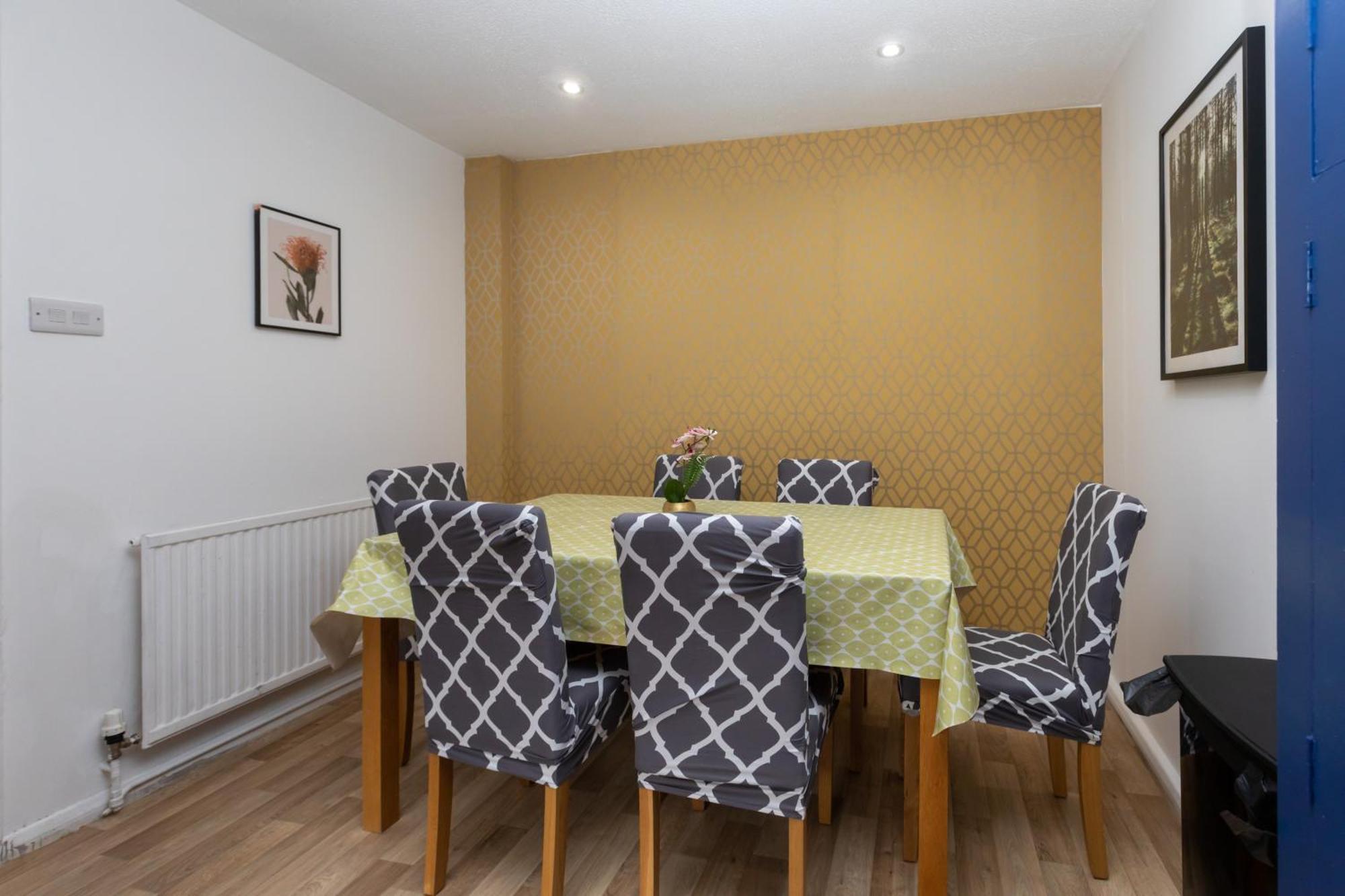 Bright 3 Bedroom House With Terrace 16 Mins To Big Ben Appartamento Londra
