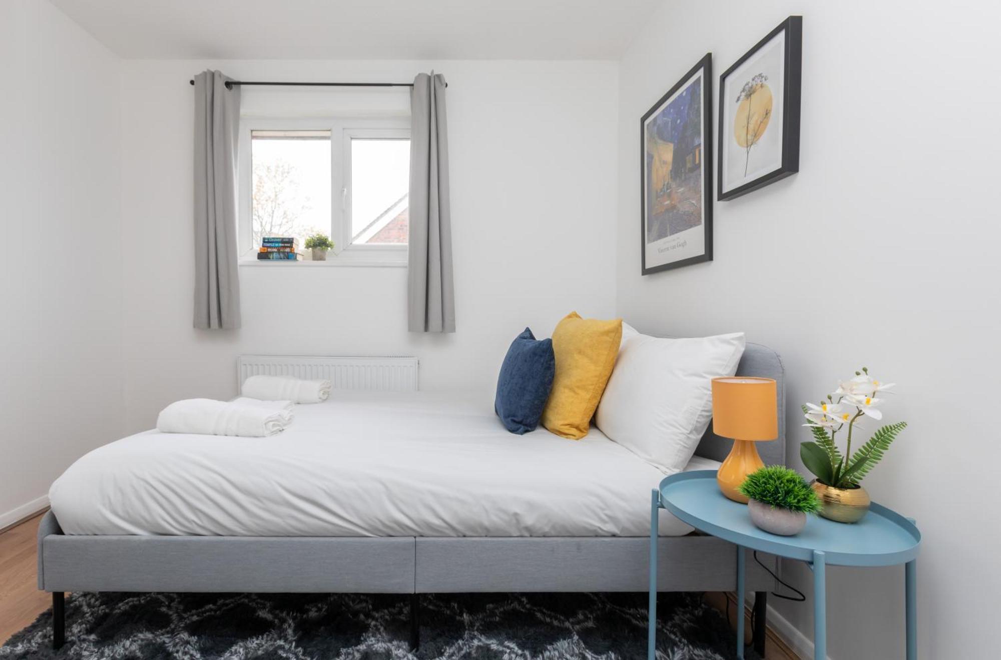 Bright 3 Bedroom House With Terrace 16 Mins To Big Ben * Londra