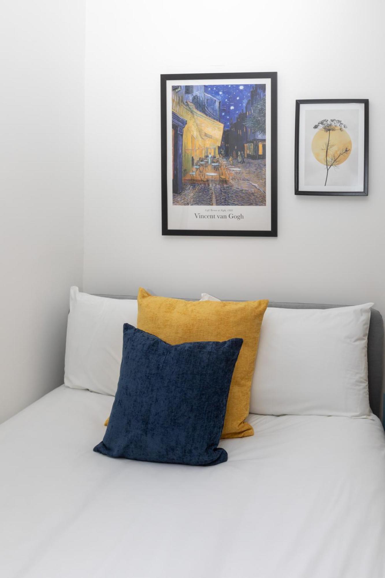 Apartment Bright 3 Bedroom House With Terrace 16 Mins To Big Ben
