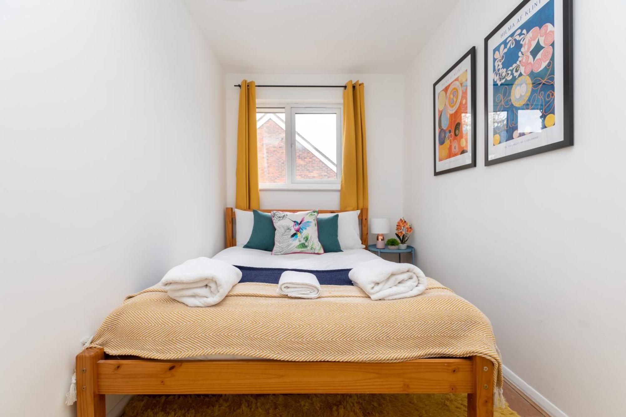 Bright 3 Bedroom House With Terrace 16 Mins To Big Ben Apartment *
