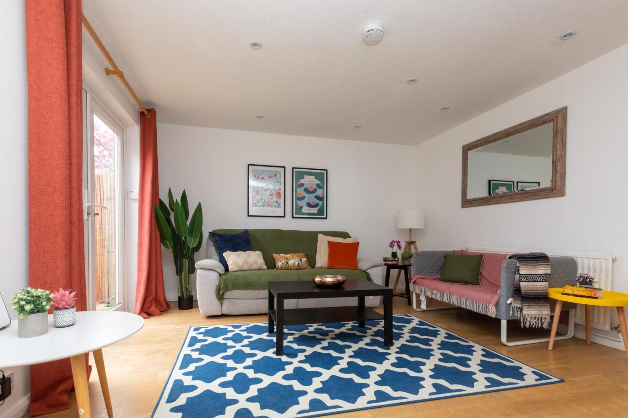 Bright 3 Bedroom House With Terrace 16 Mins To Big Ben Appartamento Londra