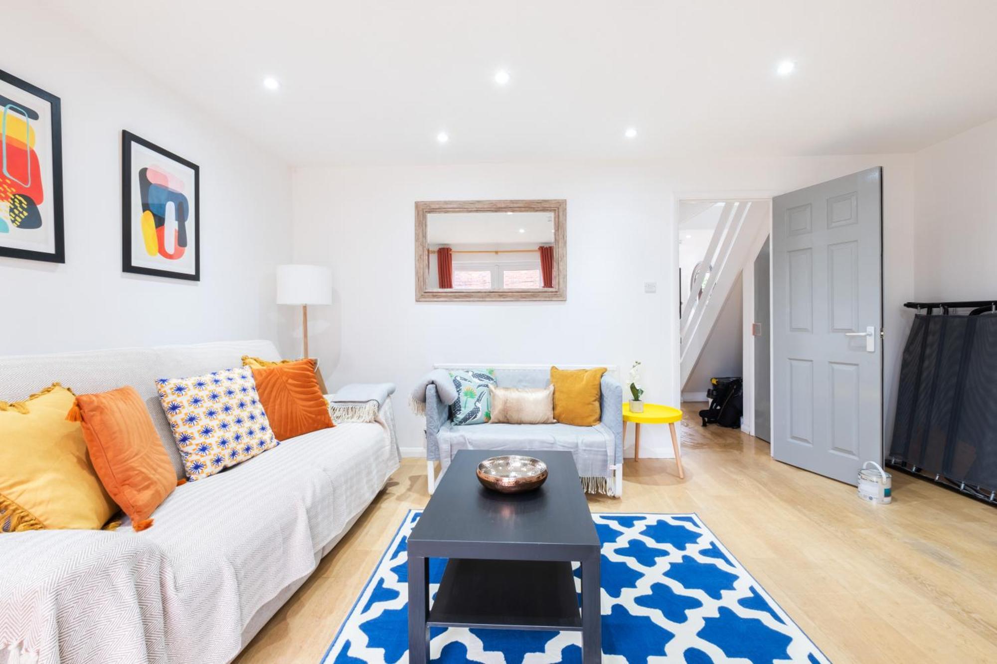Apartment Bright 3 Bedroom House With Terrace 16 Mins To Big Ben *